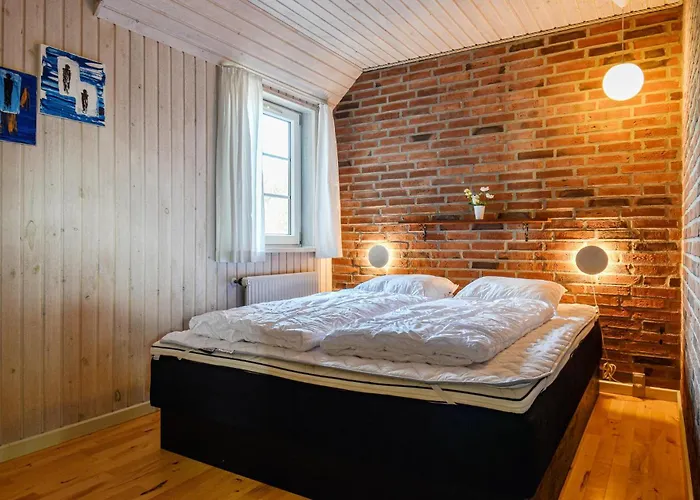 Ferienhaus Gorgeous In With Sauna